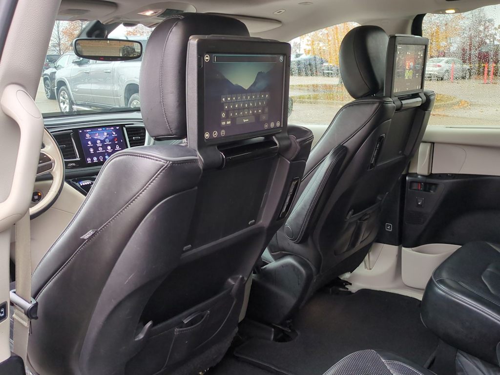 Thumbnail: 2019 Chrysler Pacifica - 12