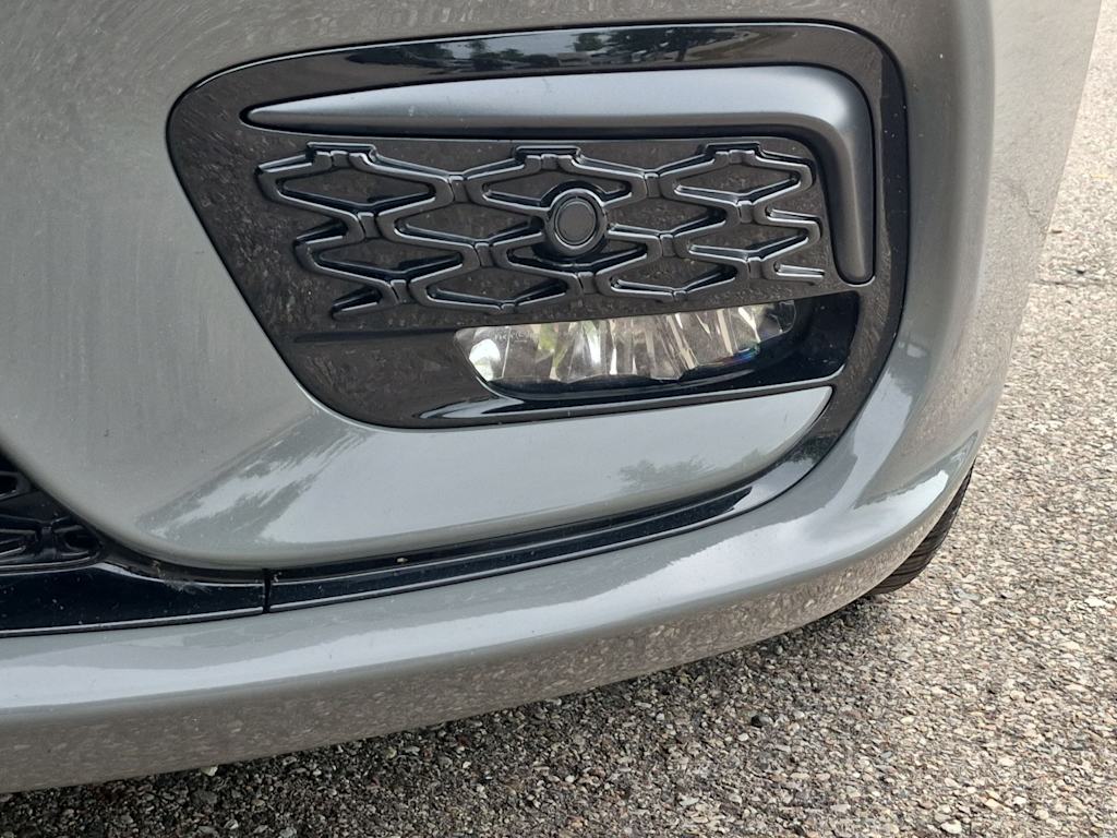 Thumbnail: 2023 Chrysler Pacifica - 21