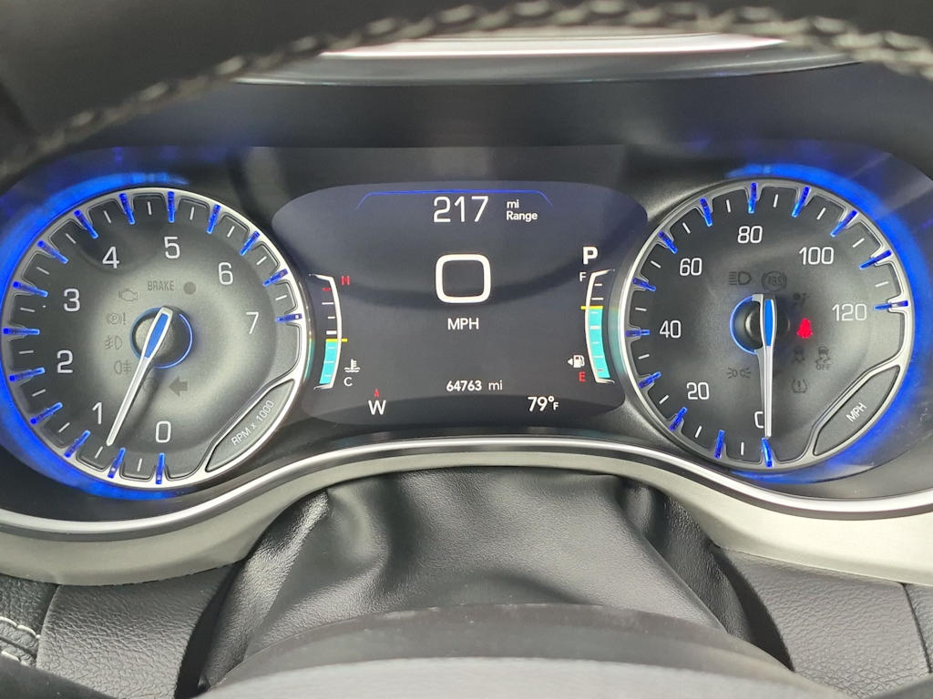 Thumbnail: 2023 Chrysler Pacifica - 16