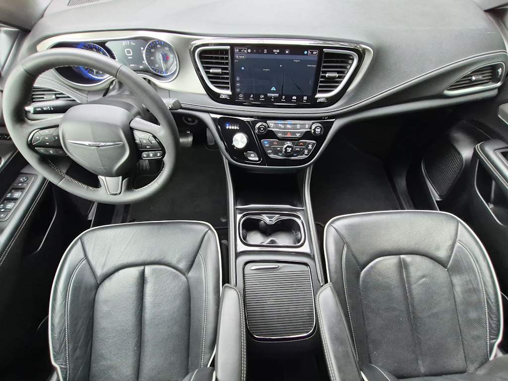 Thumbnail: 2023 Chrysler Pacifica - 10