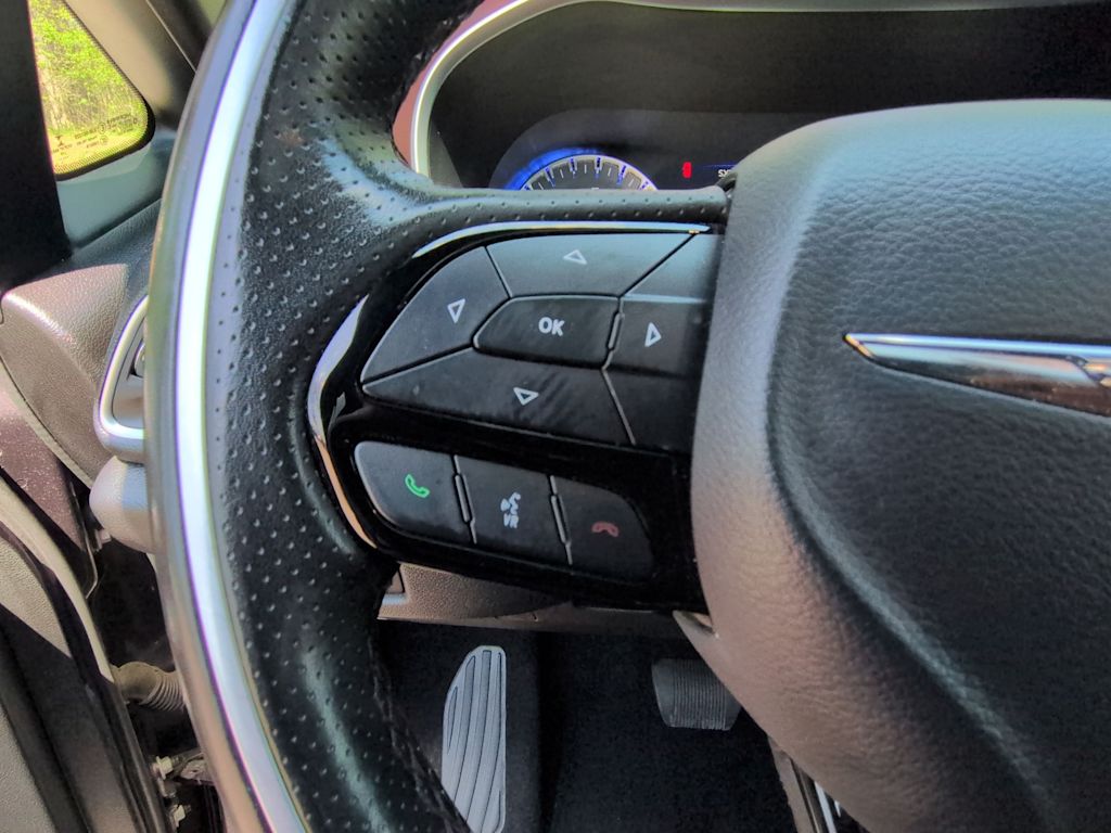 Thumbnail: 2020 Chrysler Pacifica - 31
