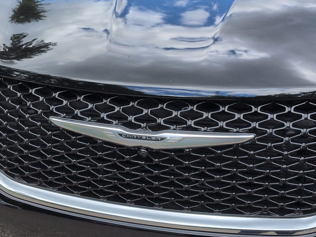 Thumbnail: 2026 Chrysler Pacifica - 7