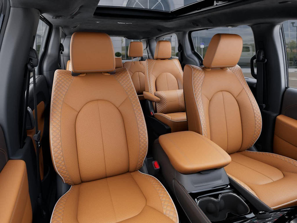Thumbnail: 2026 Chrysler Pacifica - 8