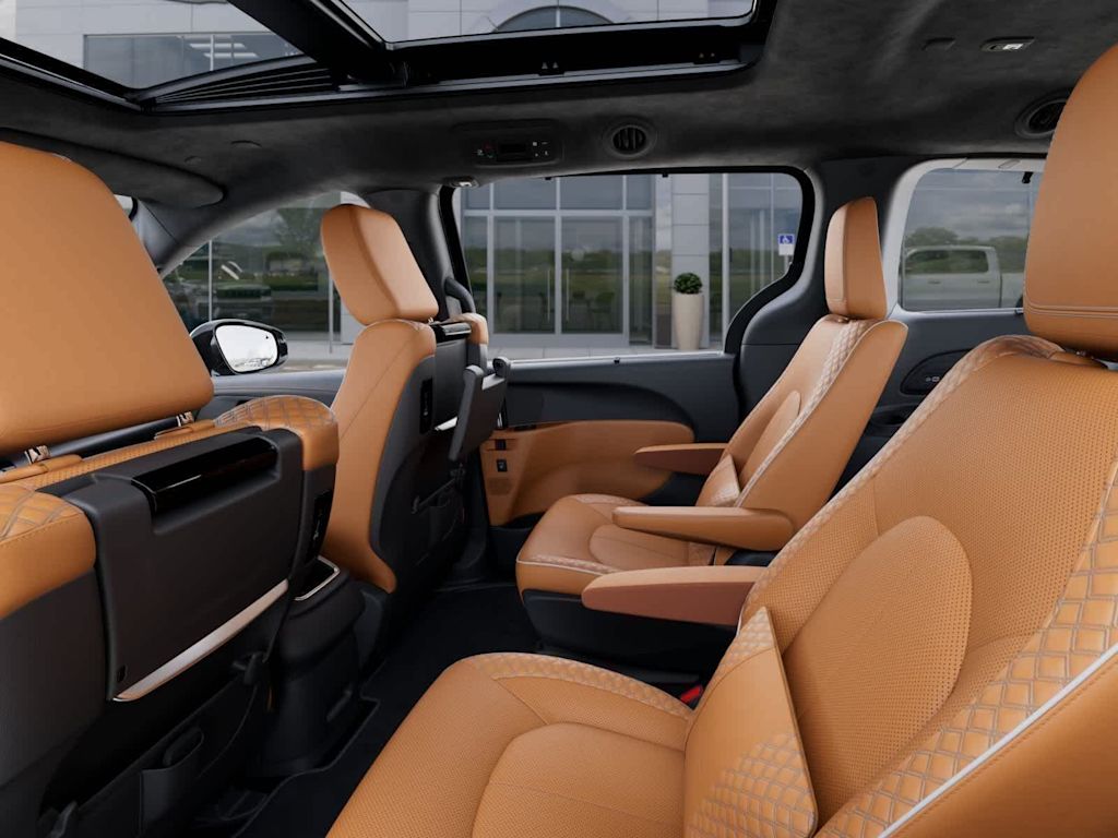 Thumbnail: 2026 Chrysler Pacifica - 9