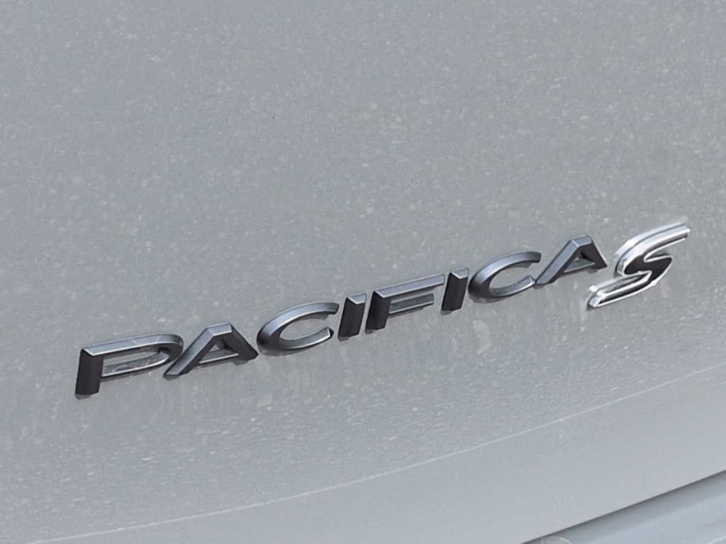 Thumbnail: 2024 Chrysler Pacifica - 23