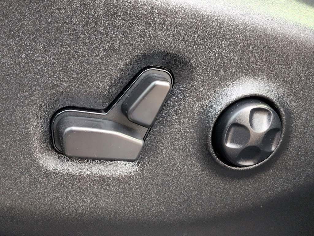 Thumbnail: 2024 Chrysler Pacifica - 24