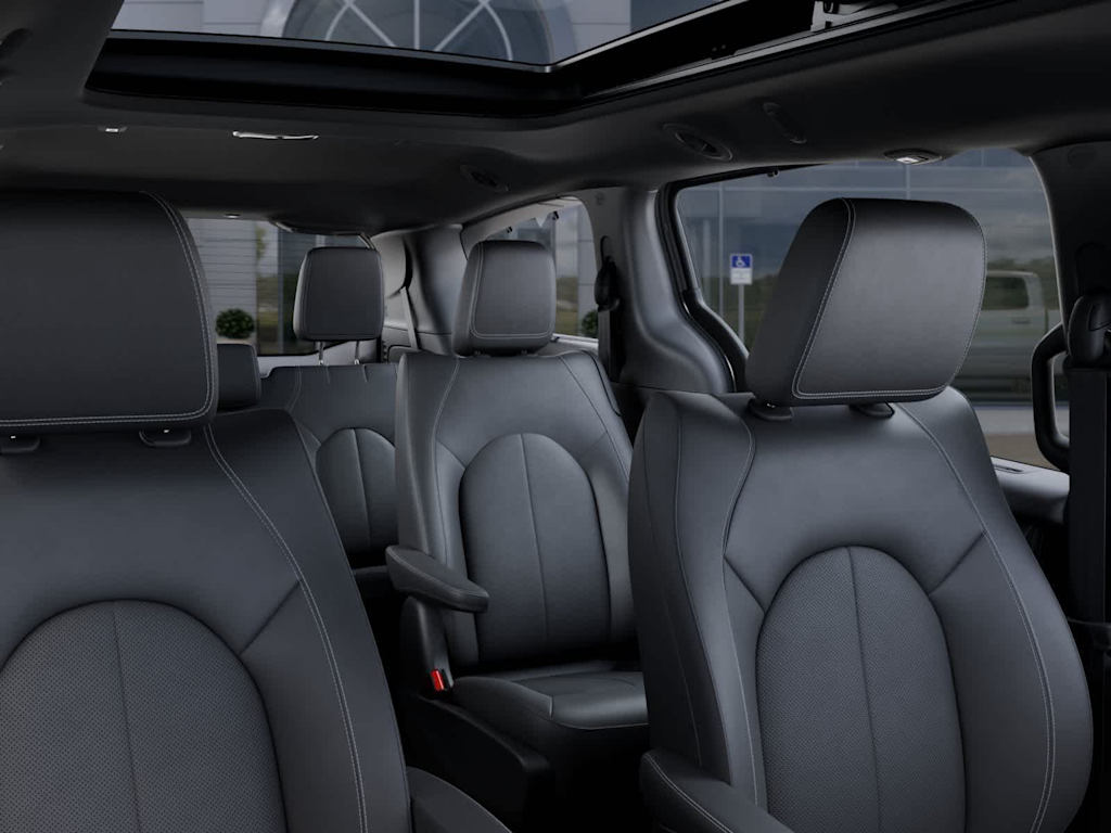 Thumbnail: 2027 Chrysler Pacifica - 26