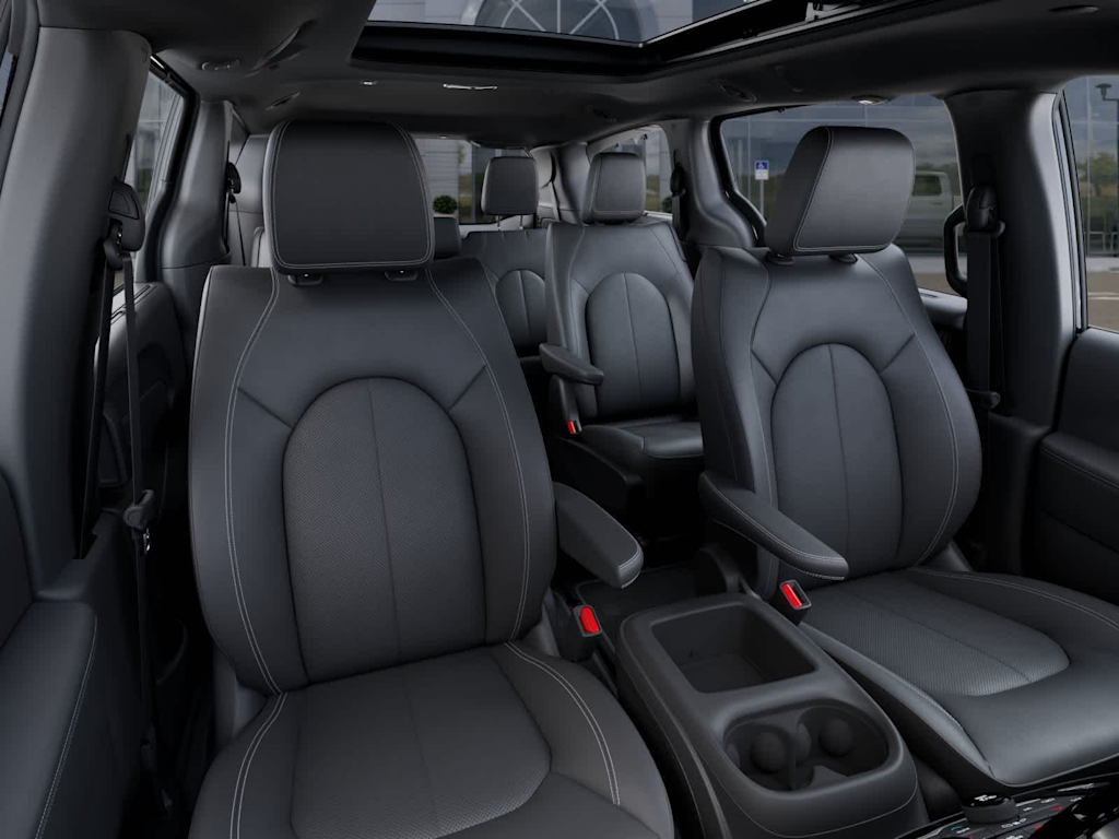 Thumbnail: 2027 Chrysler Pacifica - 7