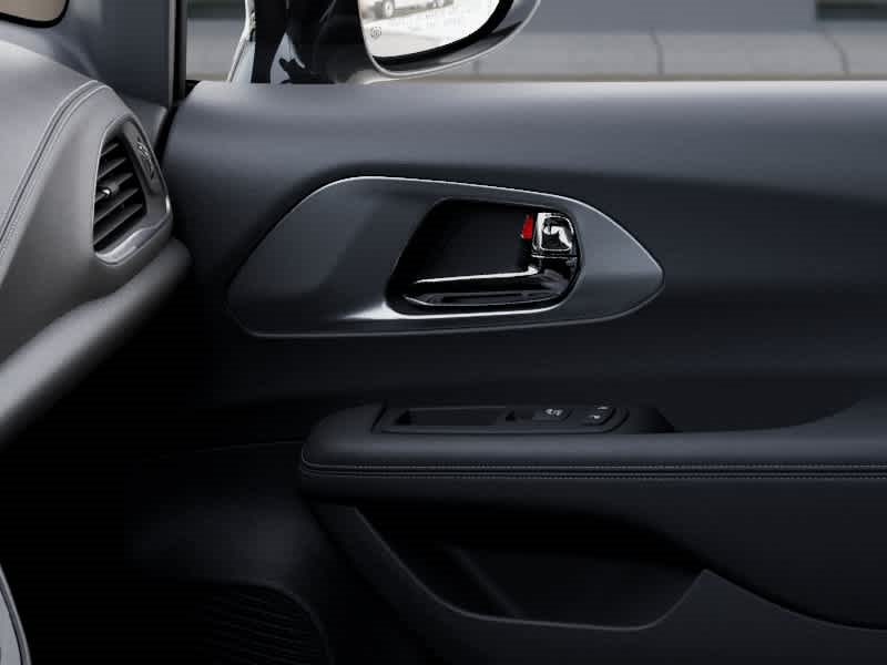 Thumbnail: 2026 Chrysler Pacifica - 25