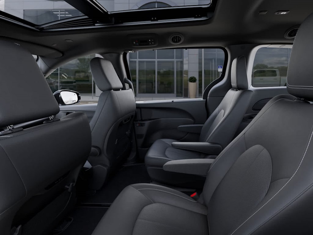 Thumbnail: 2026 Chrysler Pacifica - 24