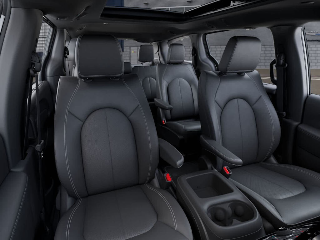 Thumbnail: 2026 Chrysler Pacifica - 9