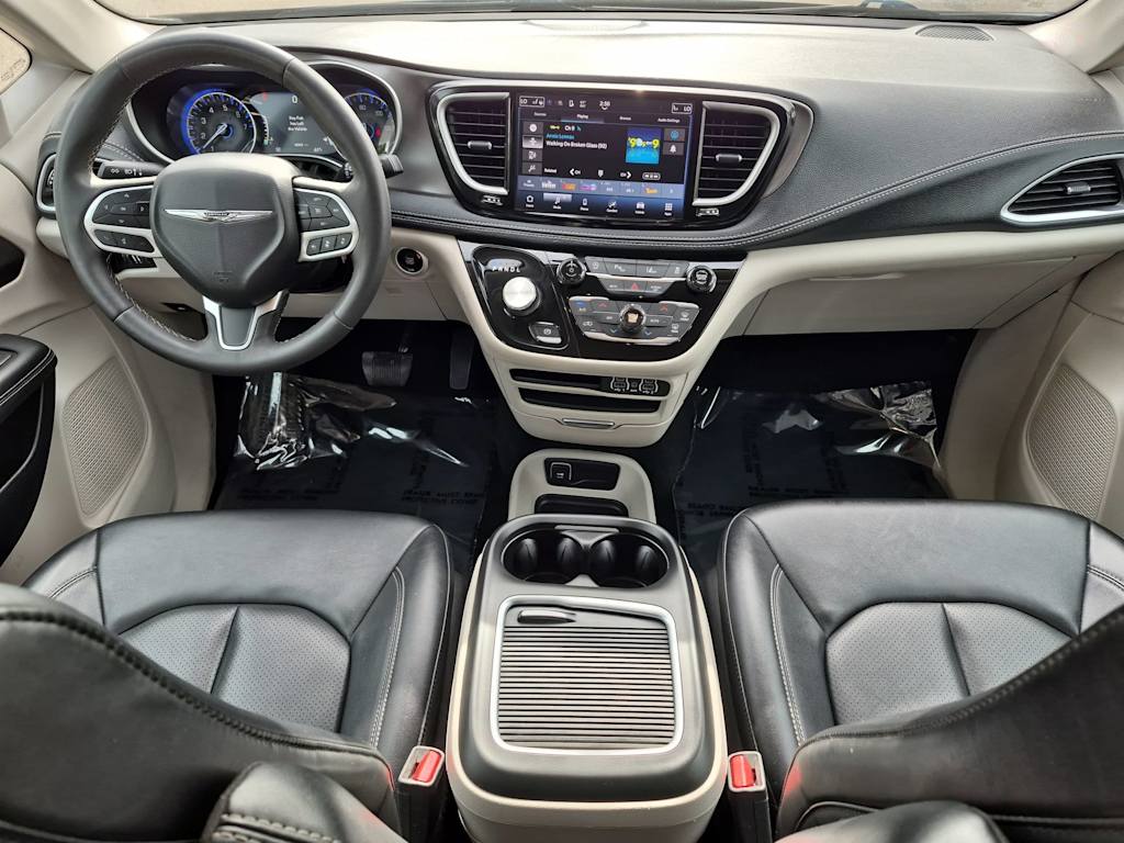 Thumbnail: 2024 Chrysler Pacifica - 10