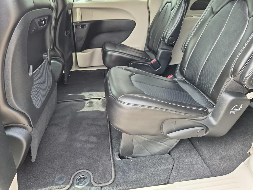 Thumbnail: 2024 Chrysler Pacifica - 13