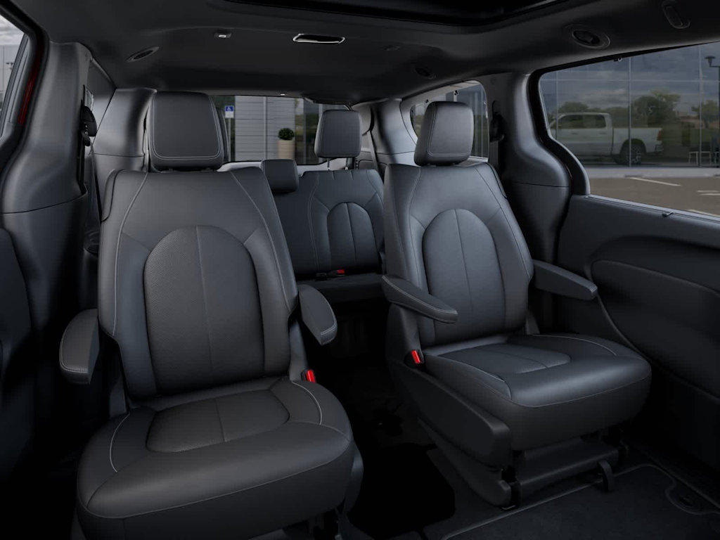 Thumbnail: 2027 Chrysler Pacifica - 11