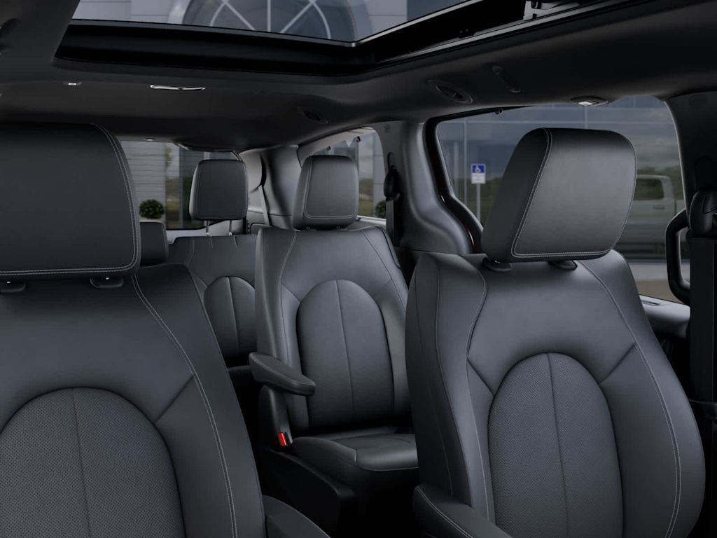 Thumbnail: 2027 Chrysler Pacifica - 26