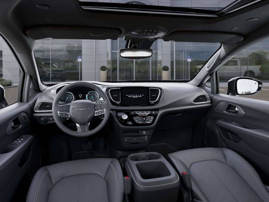 Thumbnail: 2027 Chrysler Pacifica - 2