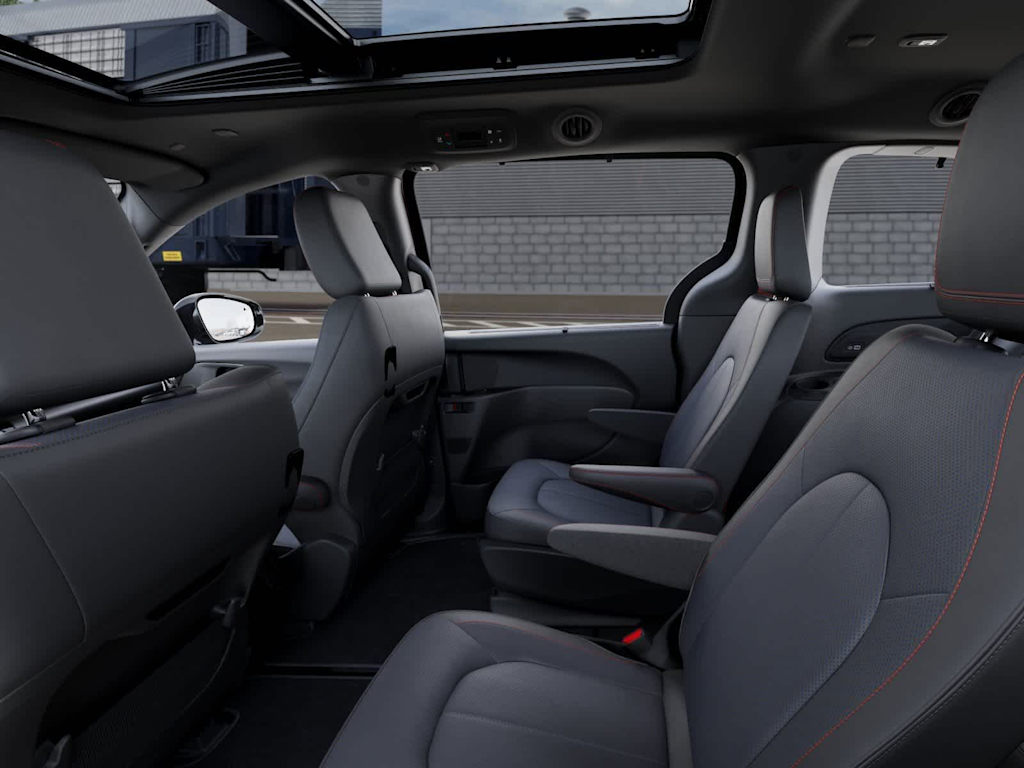Thumbnail: 2027 Chrysler Pacifica - 10