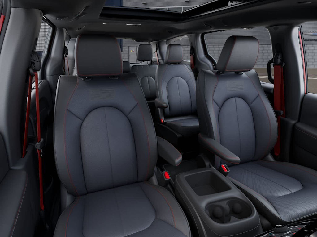 Thumbnail: 2027 Chrysler Pacifica - 9