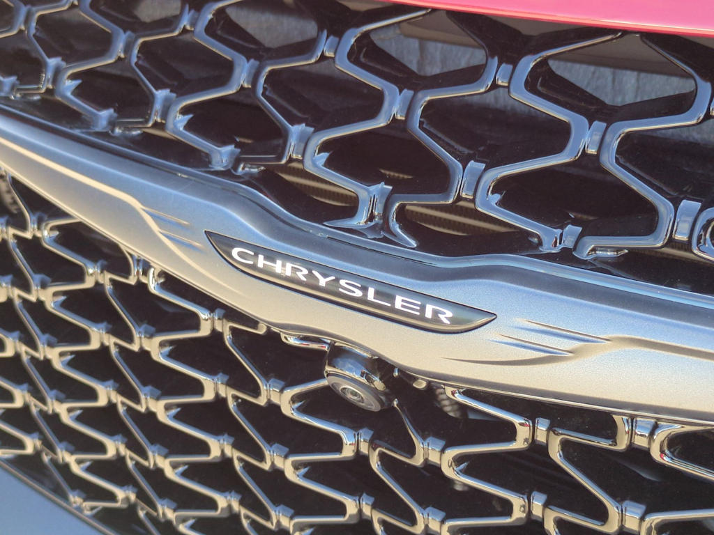 Thumbnail: 2026 Chrysler Pacifica - 24