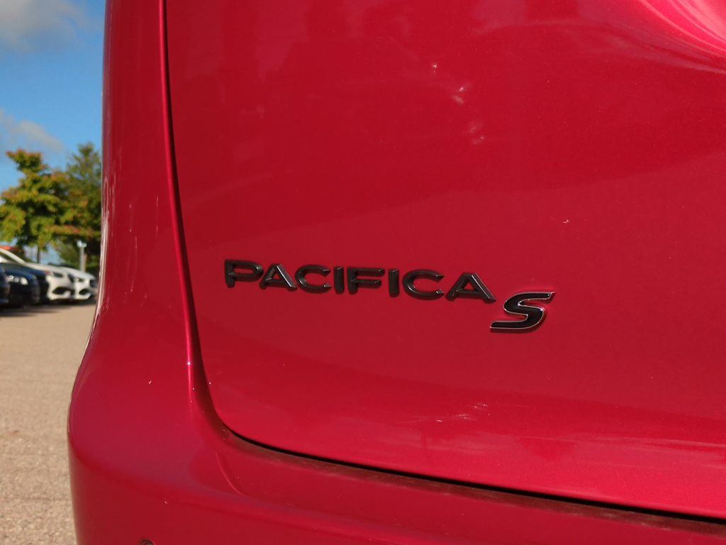 Thumbnail: 2026 Chrysler Pacifica - 25