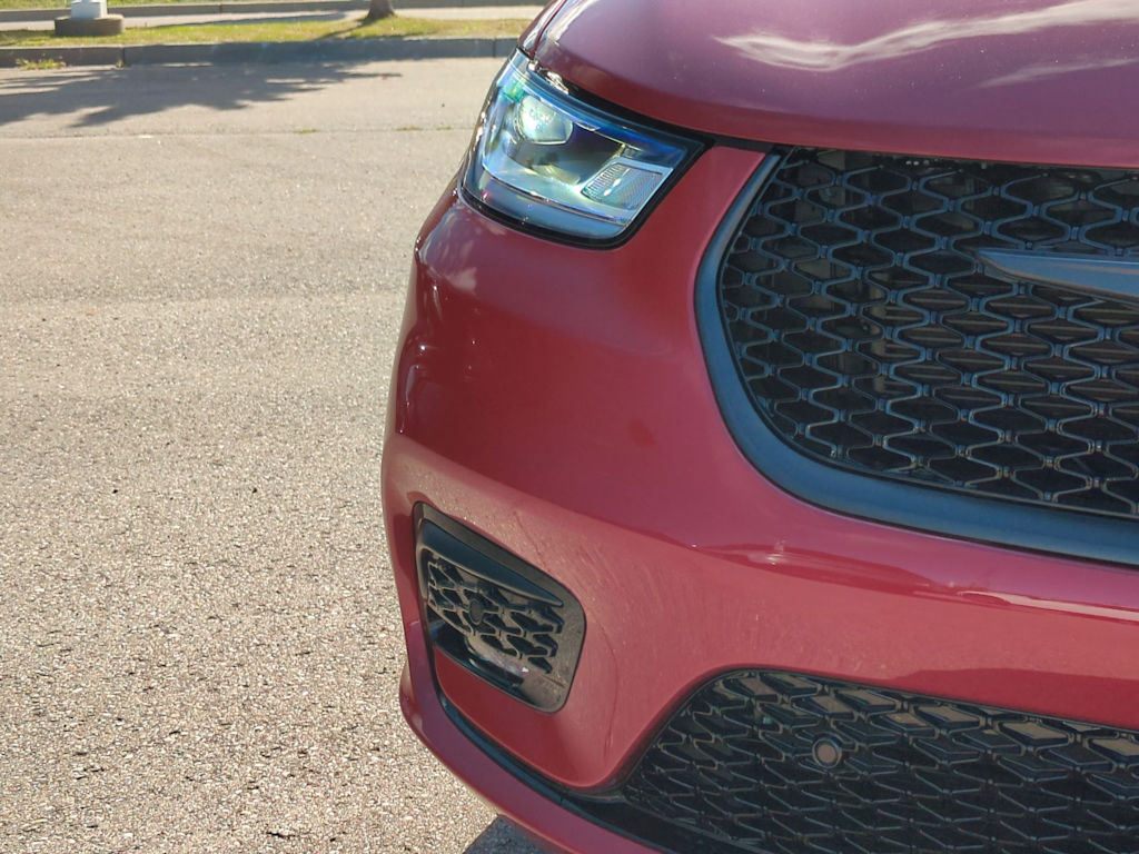 Thumbnail: 2026 Chrysler Pacifica - 7