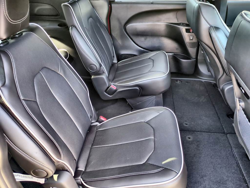 Thumbnail: 2026 Chrysler Pacifica - 12