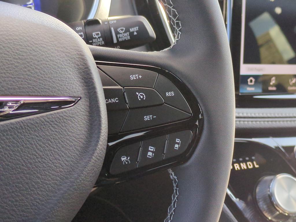 Thumbnail: 2026 Chrysler Pacifica - 32