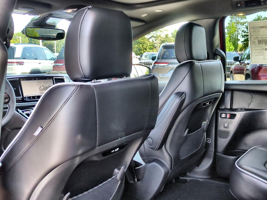 Thumbnail: 2026 Chrysler Pacifica - 13