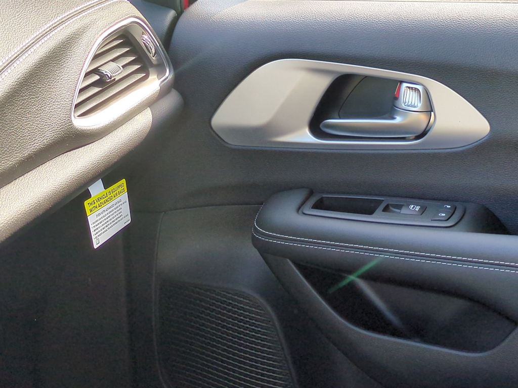 Thumbnail: 2026 Chrysler Pacifica - 34