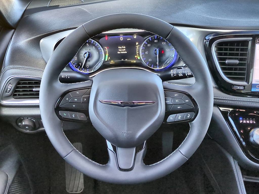 Thumbnail: 2026 Chrysler Pacifica - 14