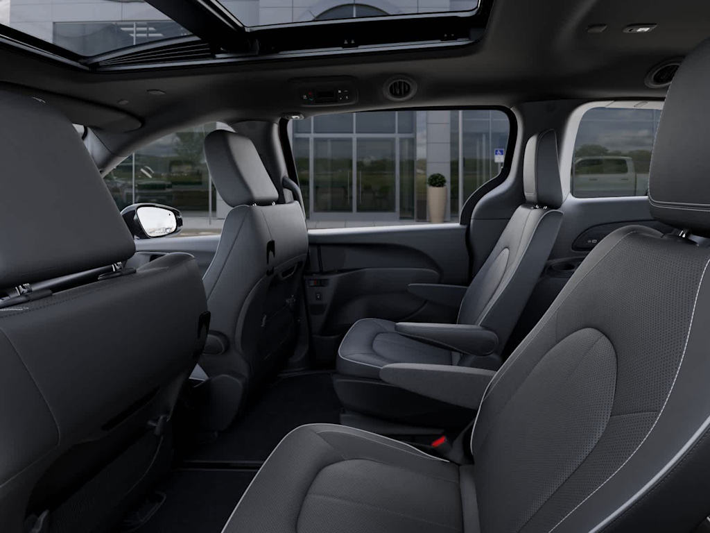 Thumbnail: 2027 Chrysler Pacifica - 11