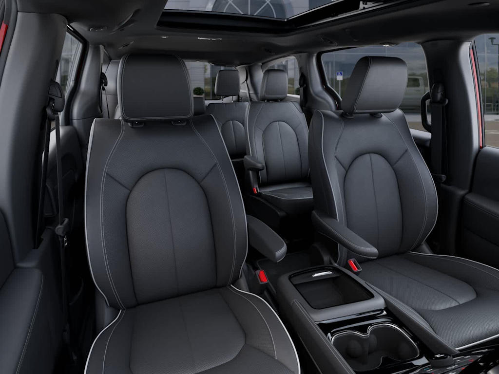Thumbnail: 2027 Chrysler Pacifica - 10