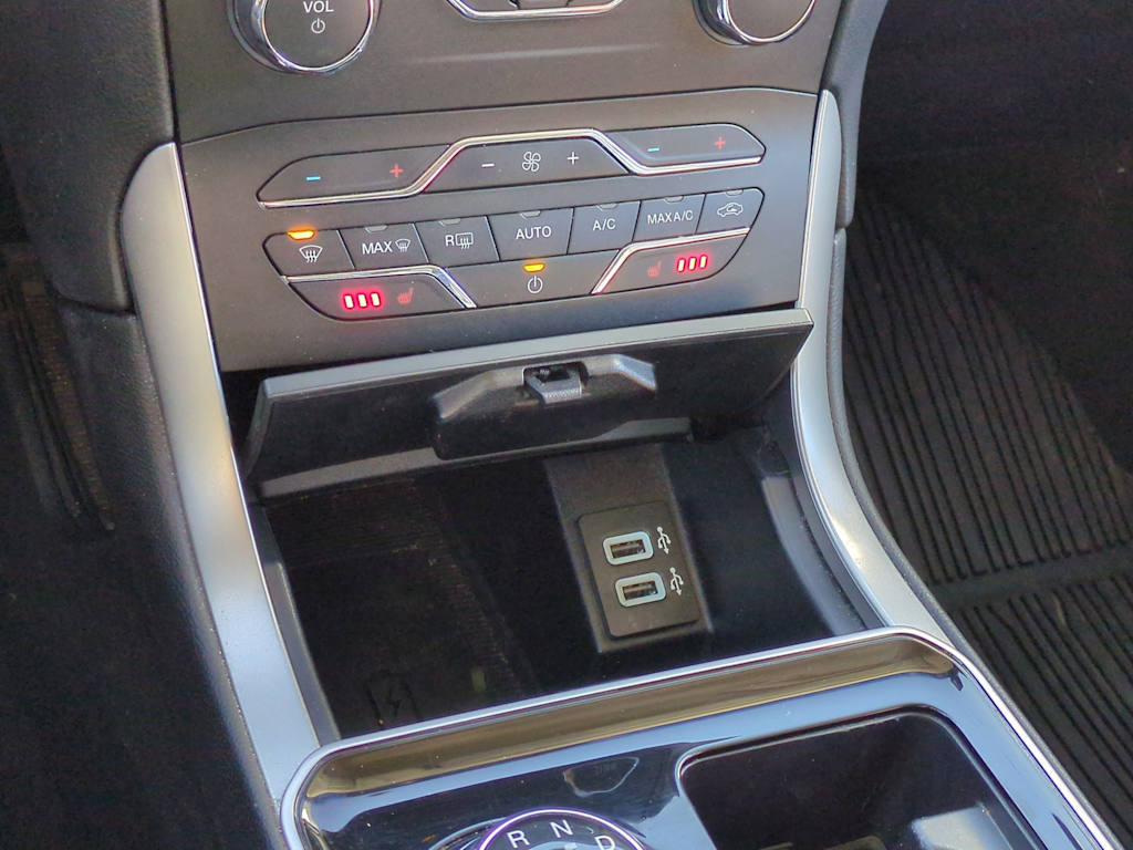 Thumbnail: 2019 Ford Edge - 34