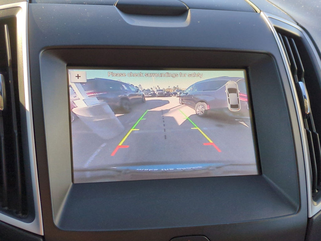 Thumbnail: 2019 Ford Edge - 32