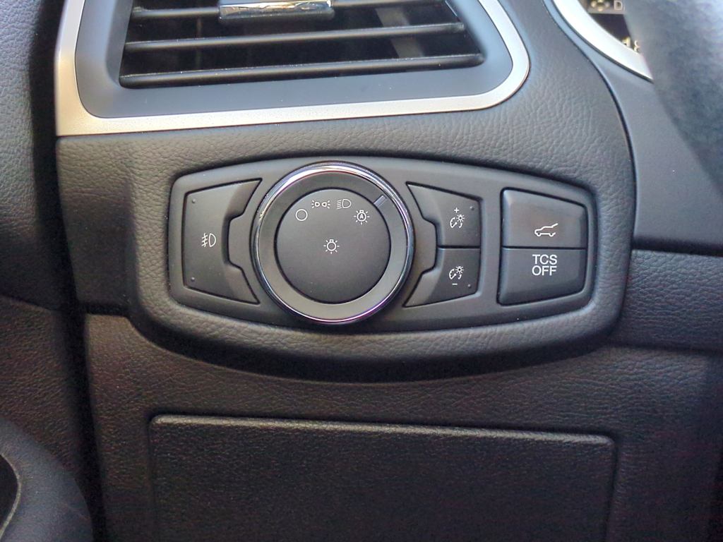 Thumbnail: 2019 Ford Edge - 37