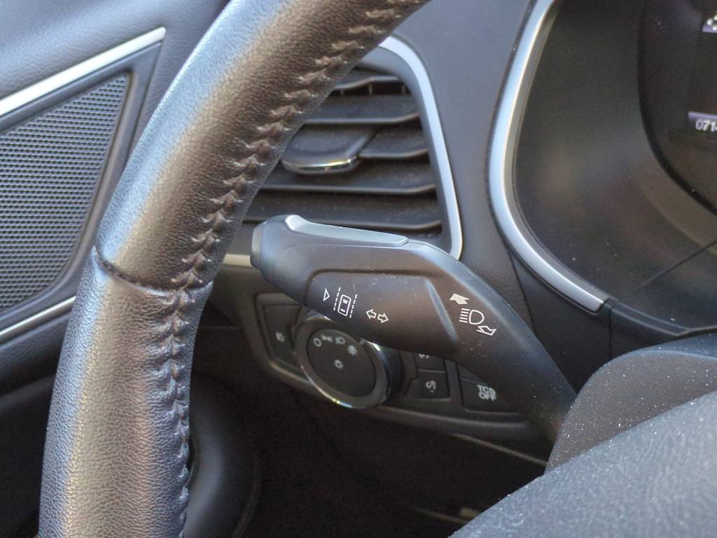 Thumbnail: 2019 Ford Edge - 30