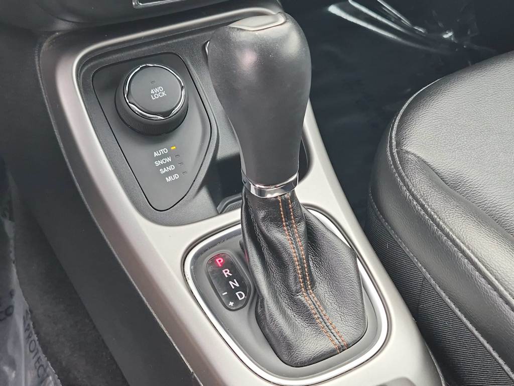 Thumbnail: 2018 Jeep Compass - 16