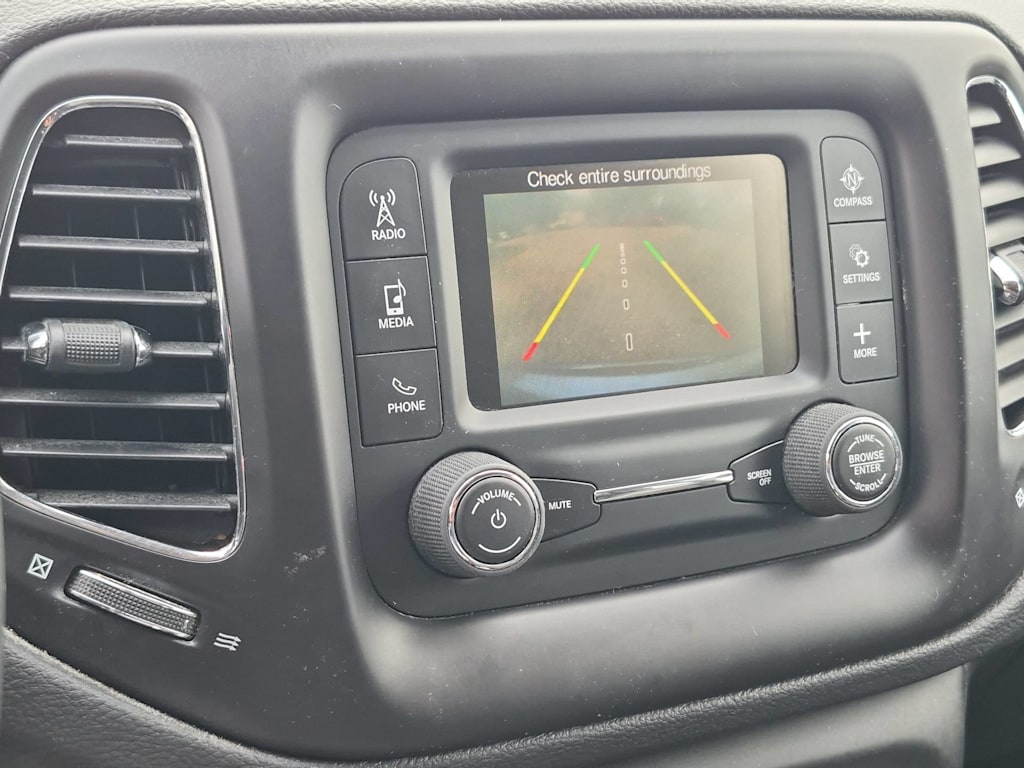 Thumbnail: 2018 Jeep Compass - 33