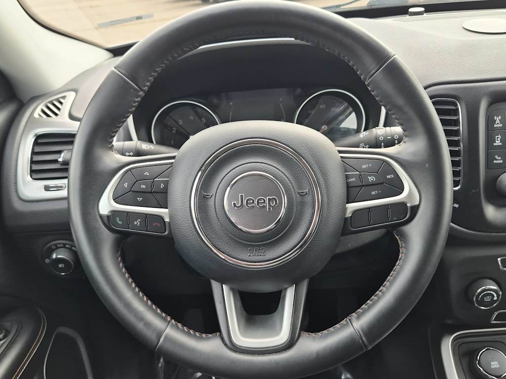 Thumbnail: 2018 Jeep Compass - 14