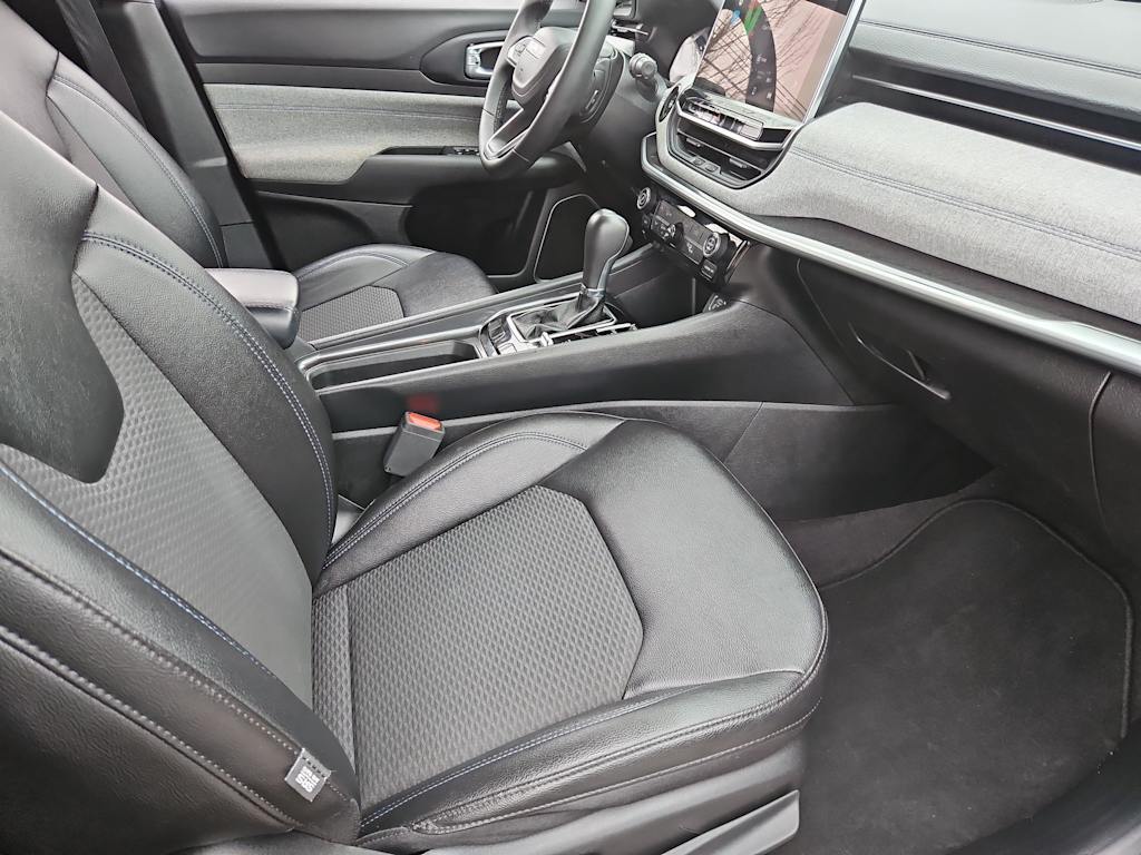 Thumbnail: 2024 Jeep Compass - 12