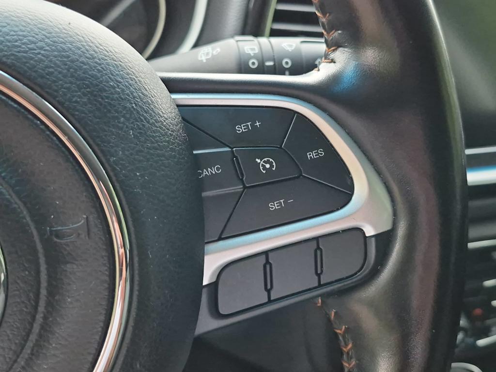 Thumbnail: 2020 Jeep Compass - 31