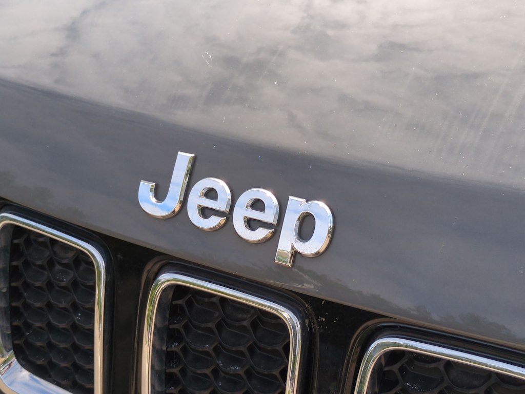 Thumbnail: 2021 Jeep Compass - 23