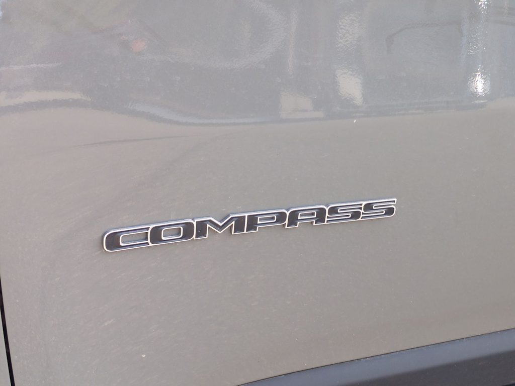 Thumbnail: 2021 Jeep Compass - 24