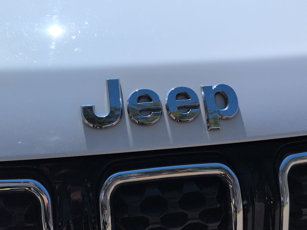 Thumbnail: 2023 Jeep Compass - 23