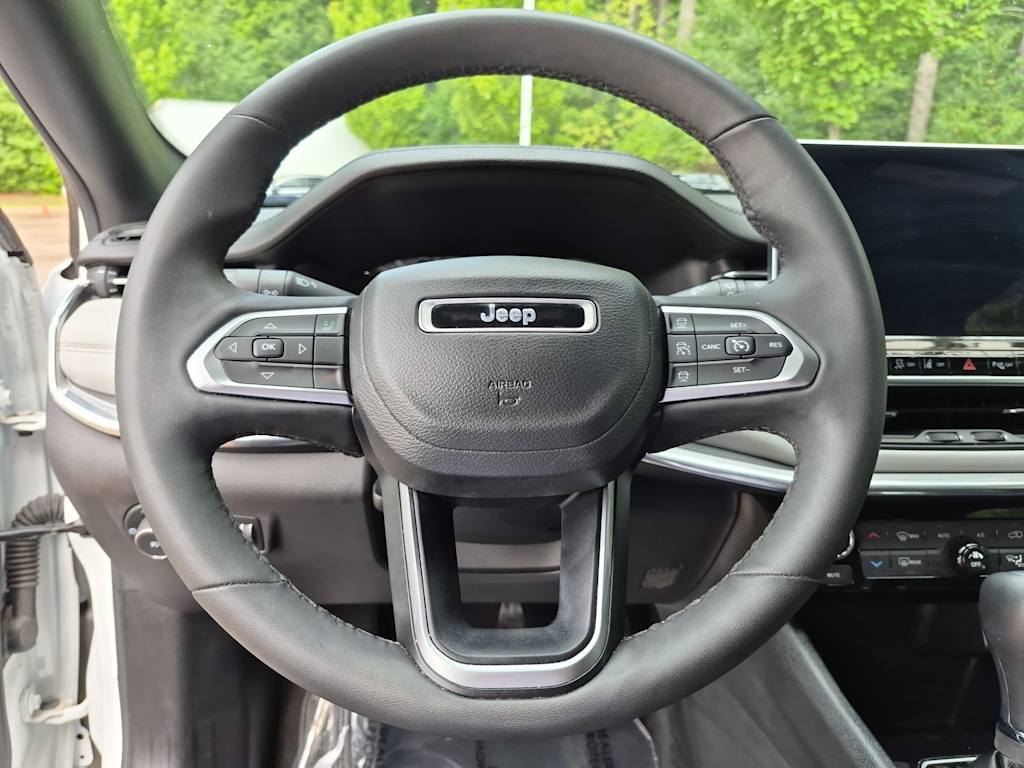 Thumbnail: 2023 Jeep Compass - 14