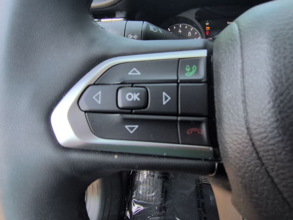 Thumbnail: 2023 Jeep Compass - 30