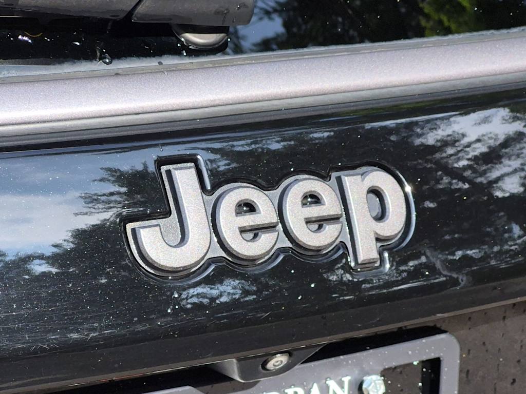 Thumbnail: 2022 Jeep Compass - 24
