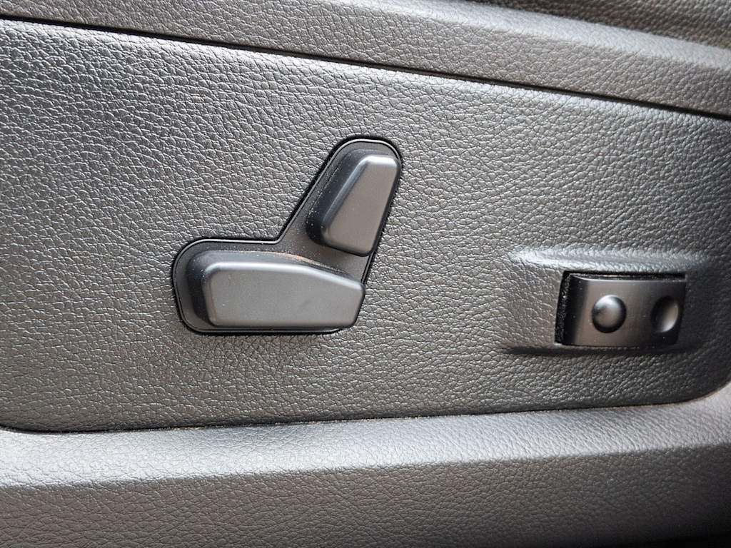 Thumbnail: 2016 RAM 1500 - 24