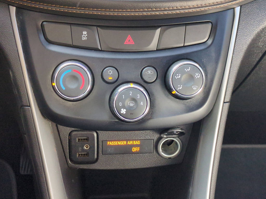 Thumbnail: 2019 Chevrolet Trax - 33