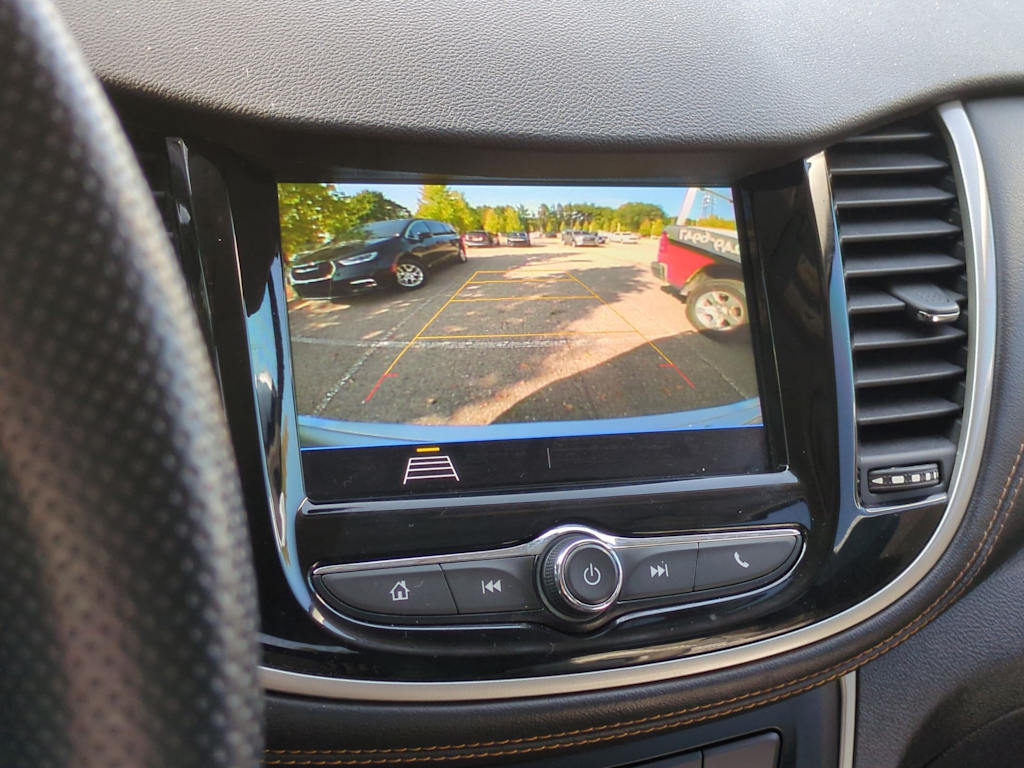 Thumbnail: 2019 Chevrolet Trax - 32